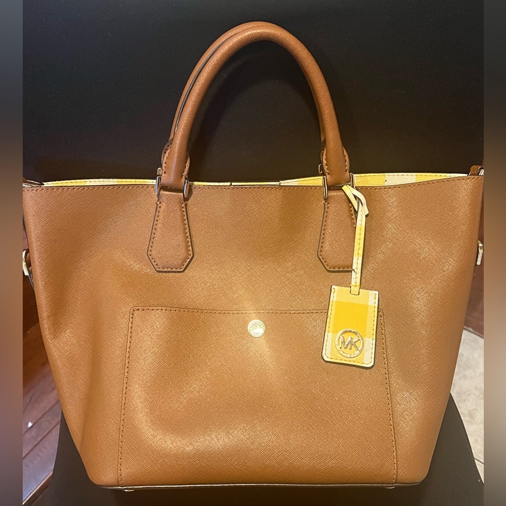MICHAEL KORS  
TOTE BAG